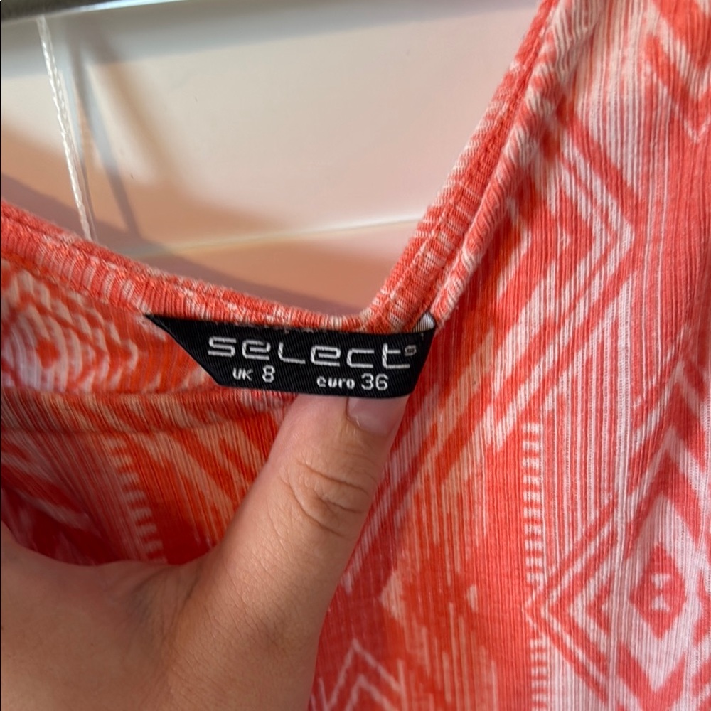 Geometric Patterned European Tank Top - Picture 2 of 4